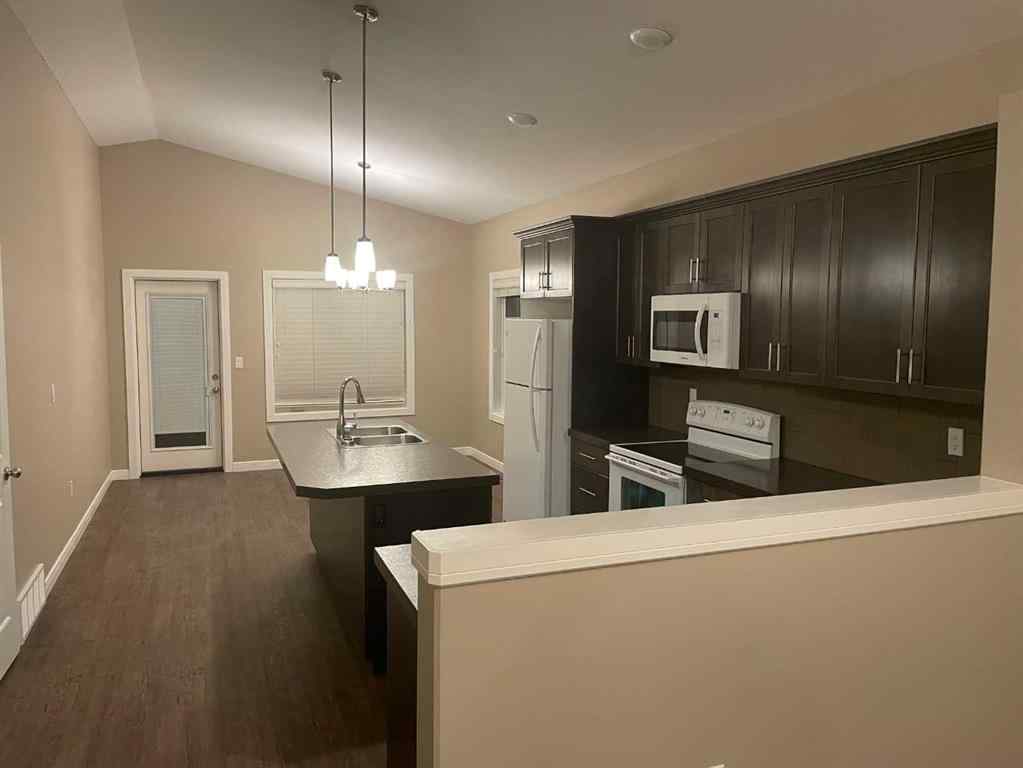 MLS® A2214653 - 10404 103 Avenue  in NONE Sexsmith, Residential