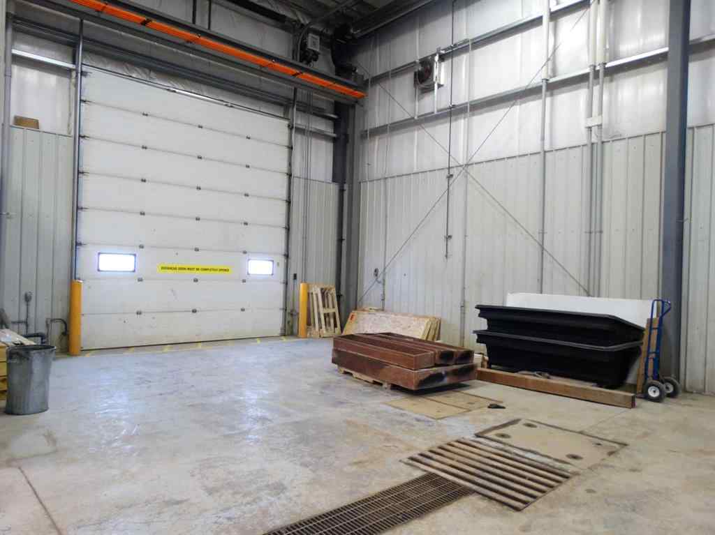 MLS® A2214670 - 9440 112 Street  in Richmond Industrial Park Grande Prairie, Commercial