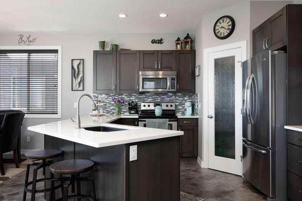 MLS® A2214687 - 195 Killdeer Way  in Eagle Ridge Fort McMurray, Residential