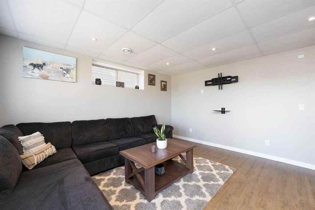 MLS® A2214687 - 195 Killdeer Way  in Eagle Ridge Fort McMurray, Residential