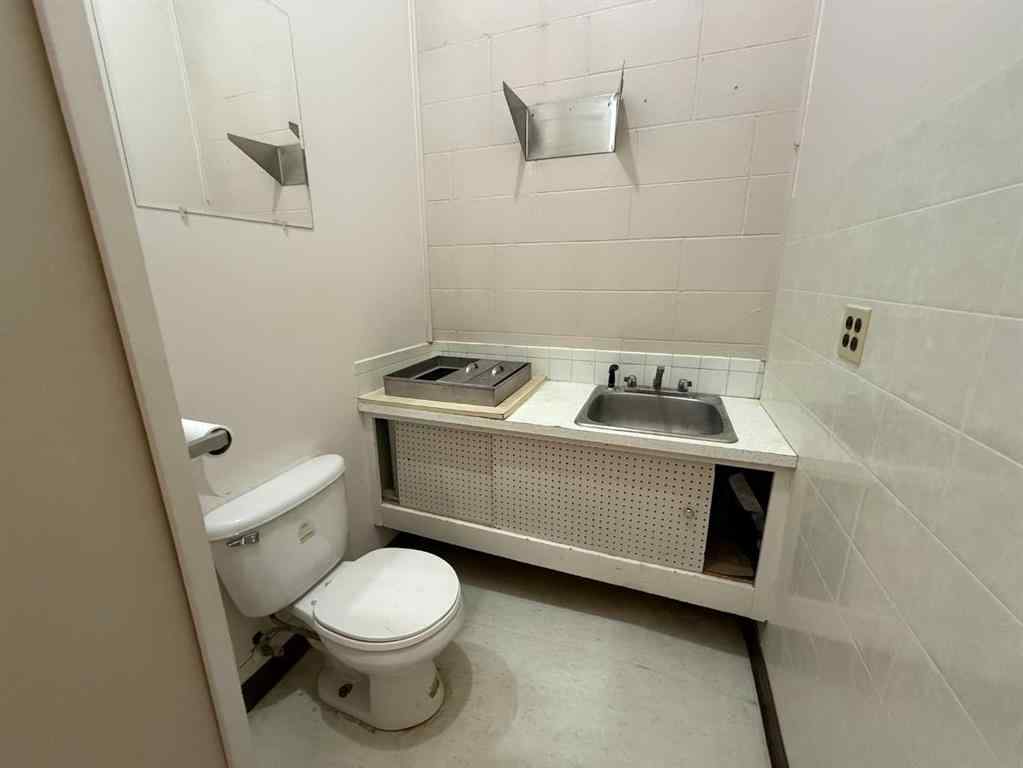 MLS® A2214720 - 5502 Highway 2A   in NONE Ponoka, Commercial