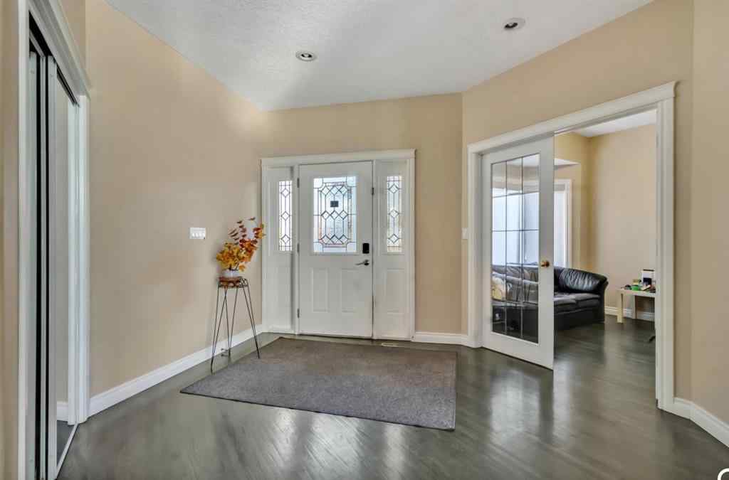 MLS® A2214756 - 627 East Chestermere Drive  in East Chestermere Chestermere, Residential