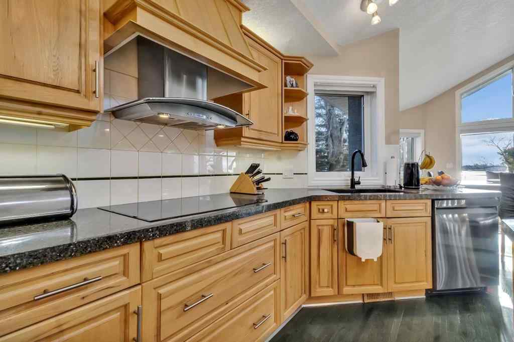 MLS® A2214756 - 627 East Chestermere Drive  in East Chestermere Chestermere, Residential