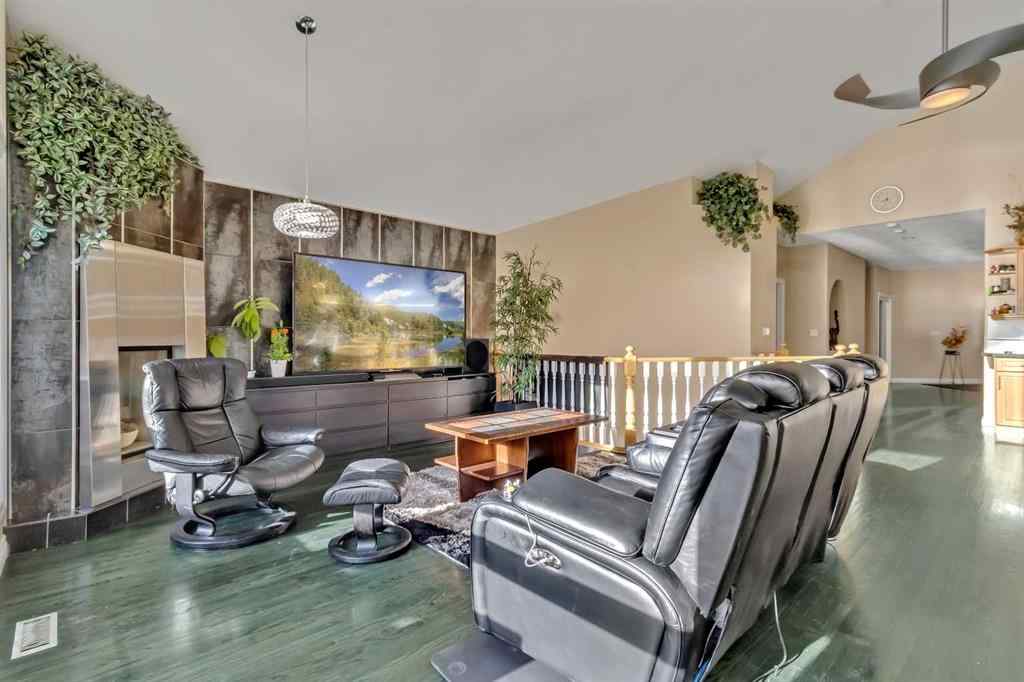 MLS® A2214756 - 627 East Chestermere Drive  in East Chestermere Chestermere, Residential