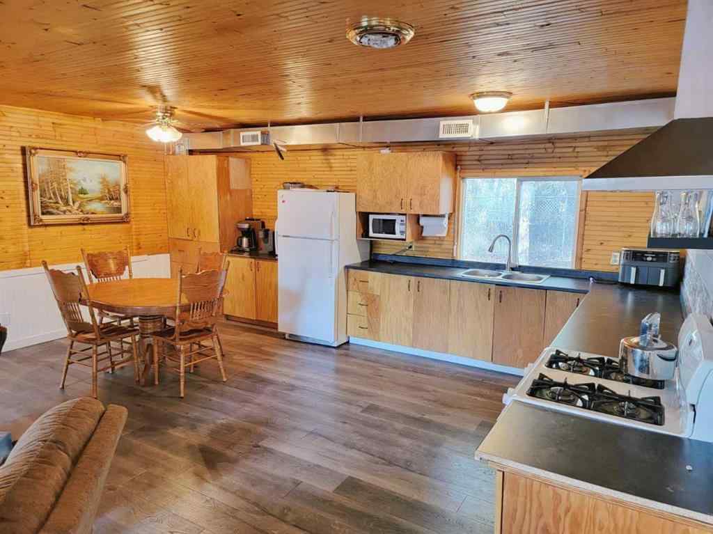 MLS® A2214790 - 3252 Lake View Drive  in NONE Calling Lake, Residential