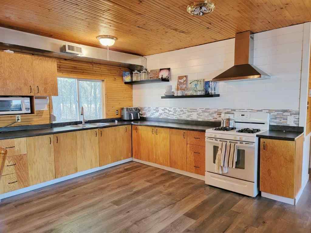 MLS® A2214790 - 3252 Lake View Drive  in NONE Calling Lake, Residential