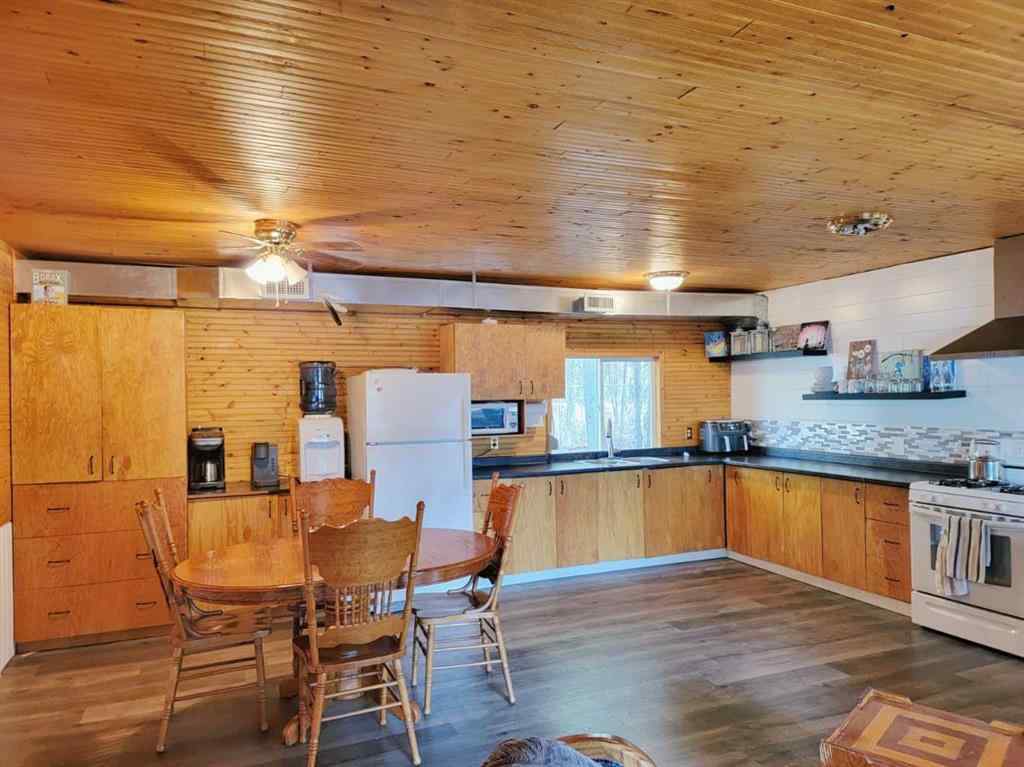 MLS® A2214790 - 3252 Lake View Drive  in NONE Calling Lake, Residential