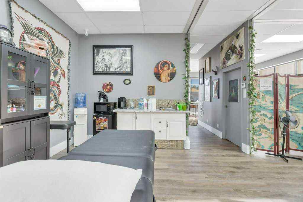 MLS® A2214815 - Unit #11 6200 67A Street  in Glendale Red Deer, Commercial