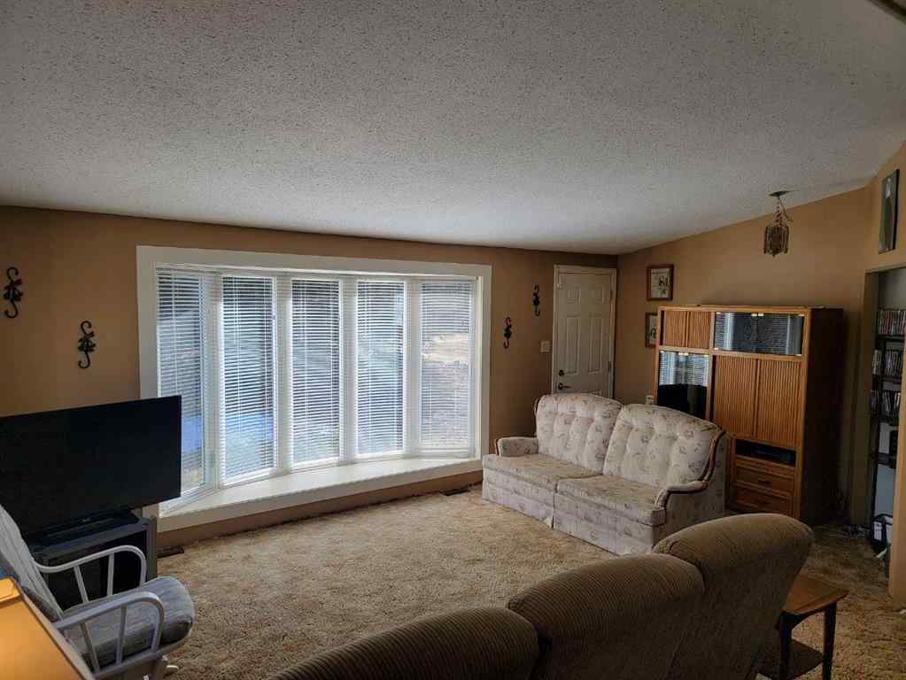 MLS® A2214831 - 1821 Calling River Road N in NONE Calling Lake, Residential