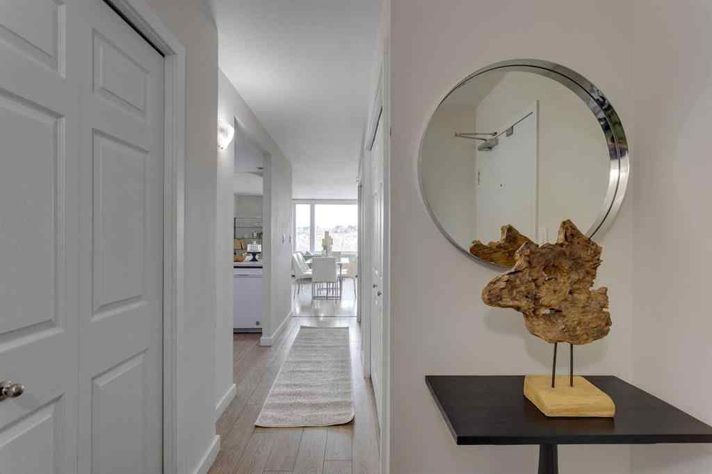 MLS® A2214996 - Unit #550 310 8 Street SW in Downtown Commercial Core Calgary, Residential