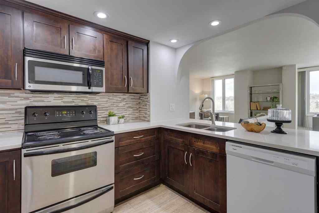 MLS® A2214996 - Unit #550 310 8 Street SW in Downtown Commercial Core Calgary, Residential