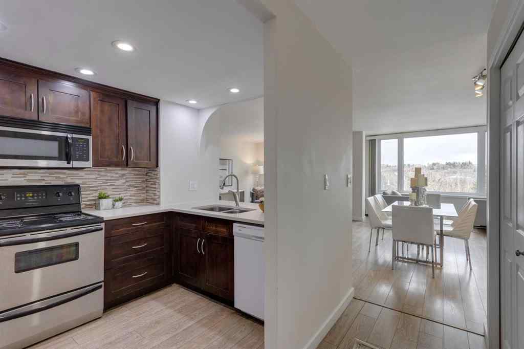 MLS® A2214996 - Unit #550 310 8 Street SW in Downtown Commercial Core Calgary, Residential