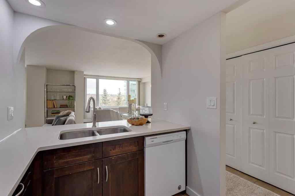 MLS® A2214996 - Unit #550 310 8 Street SW in Downtown Commercial Core Calgary, Residential