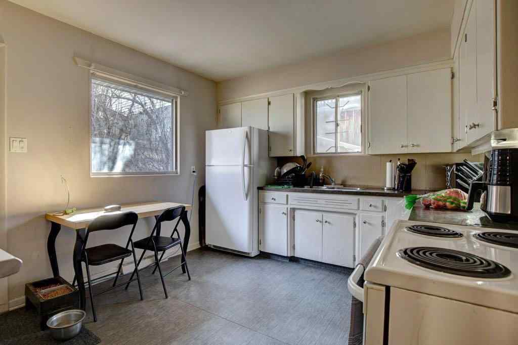 MLS® A2215051 - 203 43 Avenue SW in Parkhill Calgary, Residential