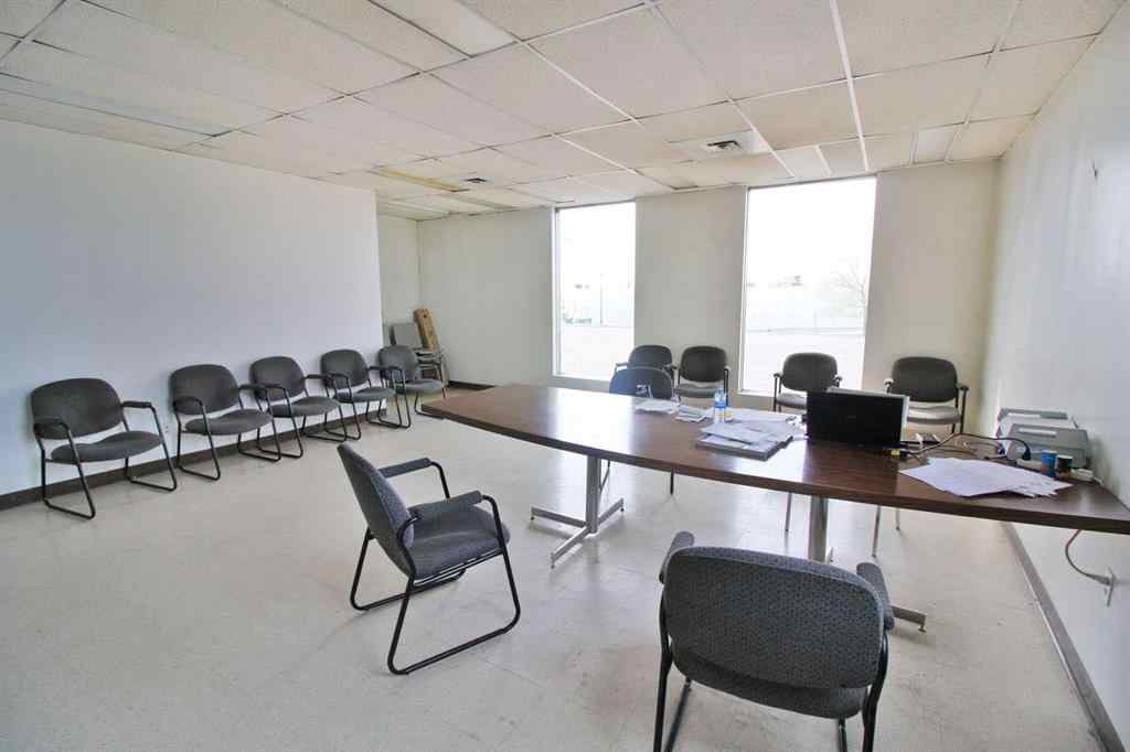 MLS® A2215068 - Unit #Unit 111 3501 23 Street NE in North Airways Calgary, Commercial