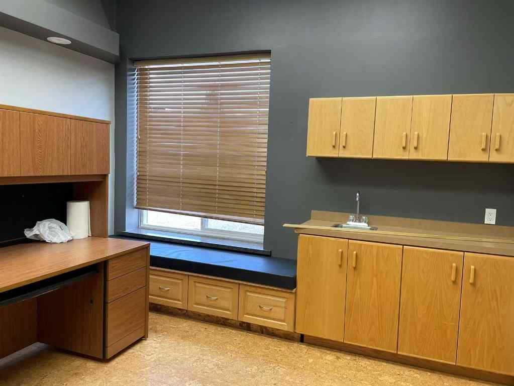 MLS® A2215081 - Unit #3 8909 96 Street  in North End Peace River, Commercial
