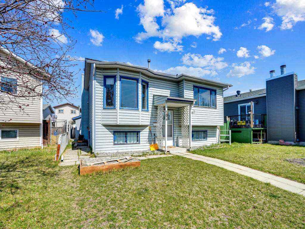 MLS® A2215131 - 104 Falshire Close NE in Falconridge Calgary, Residential