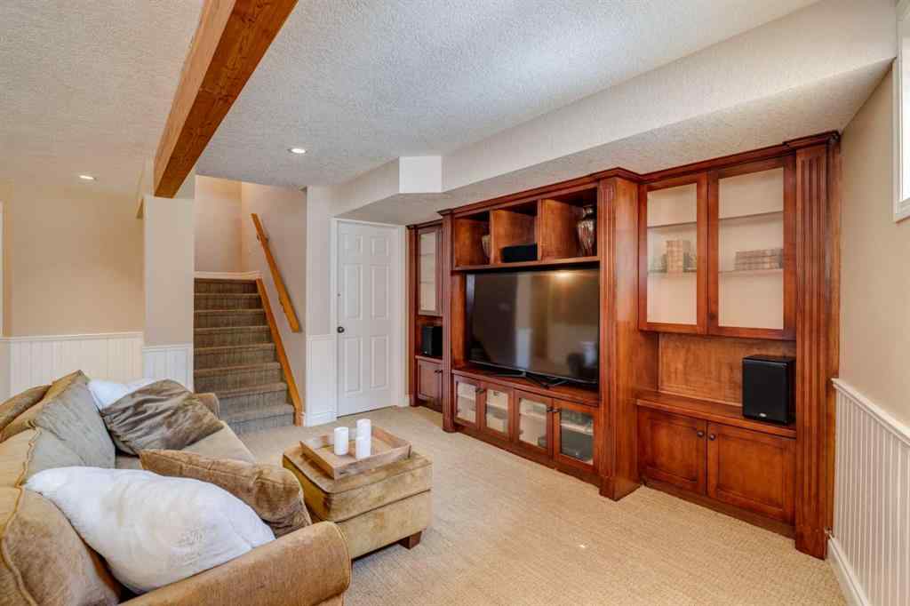 MLS® A2215187 - 118 Mountain Lion Drive  in Wintergreen_BC Bragg Creek, Residential