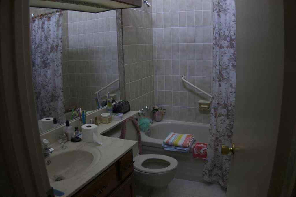 MLS® A2215203 - Unit #407 3719C 49 Street NW in Varsity Calgary, Residential