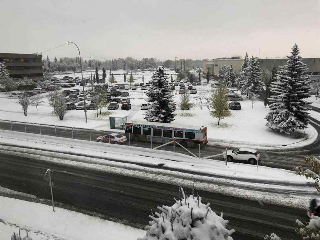 MLS® A2215203 - Unit #407 3719C 49 Street NW in Varsity Calgary, Residential
