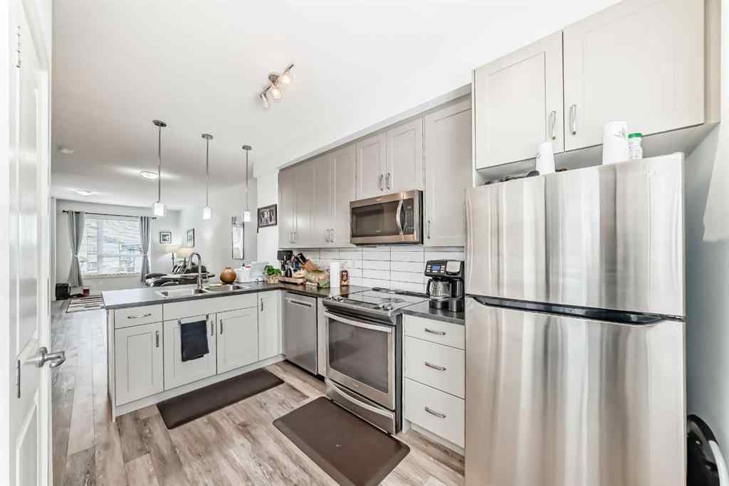 MLS® A2215213 - Unit #306 11 Evanscrest Mews NW in Evanston Calgary, Residential