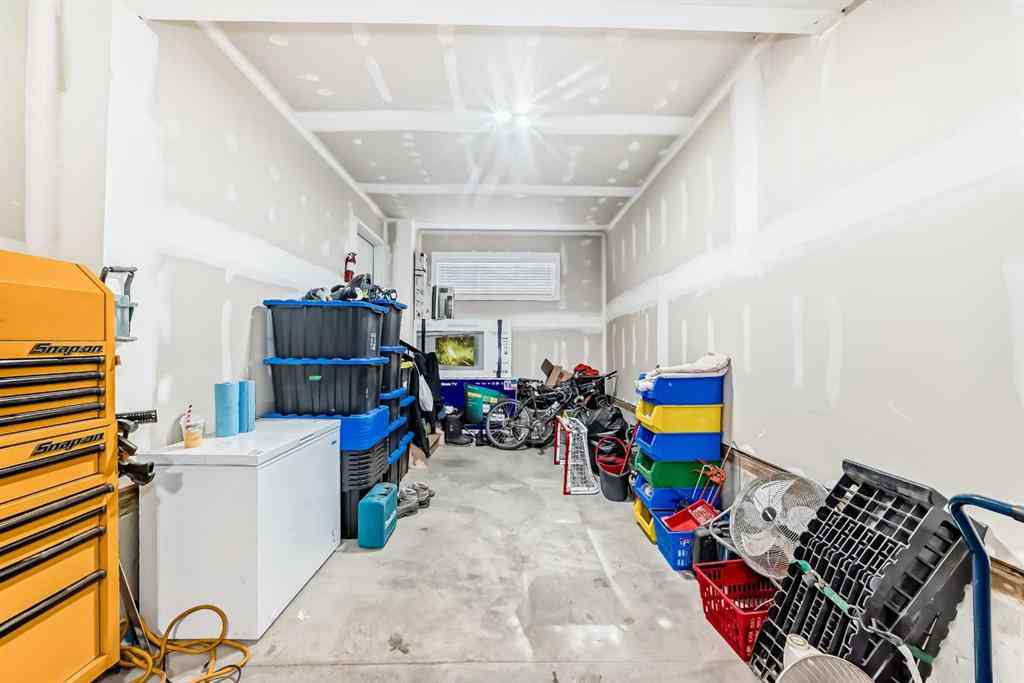 MLS® A2215213 - Unit #306 11 Evanscrest Mews NW in Evanston Calgary, Residential