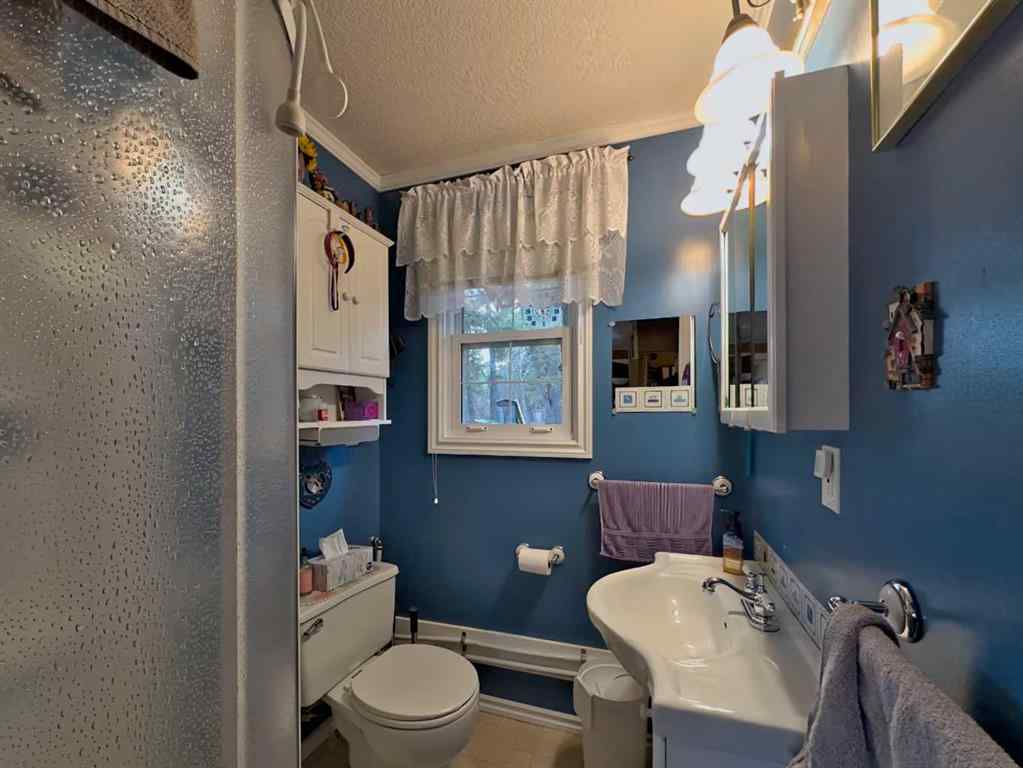 MLS® A2215237 - 12 Lee Lake Road   in NONE Rural Pincher Creek No. 9, M.D. of, Residential