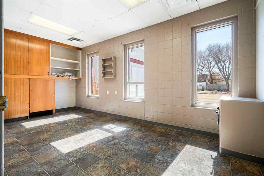 MLS® A2215258 - Unit #Unit 3 4720 50 Street  in East Lloydminster Lloydminster, Commercial