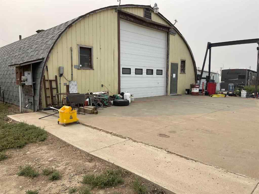 MLS® A2215263 - 315 Mitchell Street NE in Redcliff Industrial Redcliff, Commercial