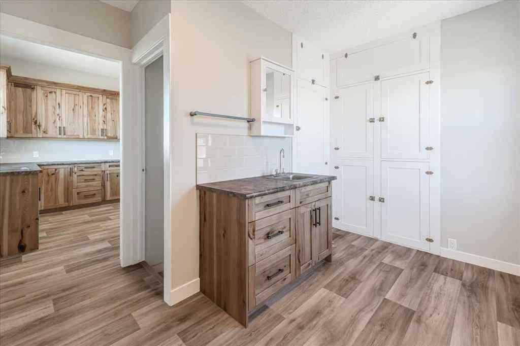 MLS® A2215307 - 204050 RR 245   in NONE Rural Vulcan County, Residential