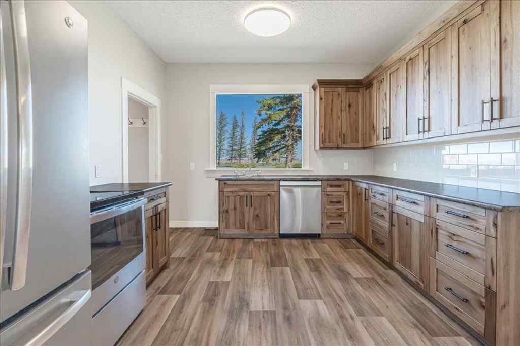 MLS® A2215307 - 204050 RR 245   in NONE Rural Vulcan County, Residential