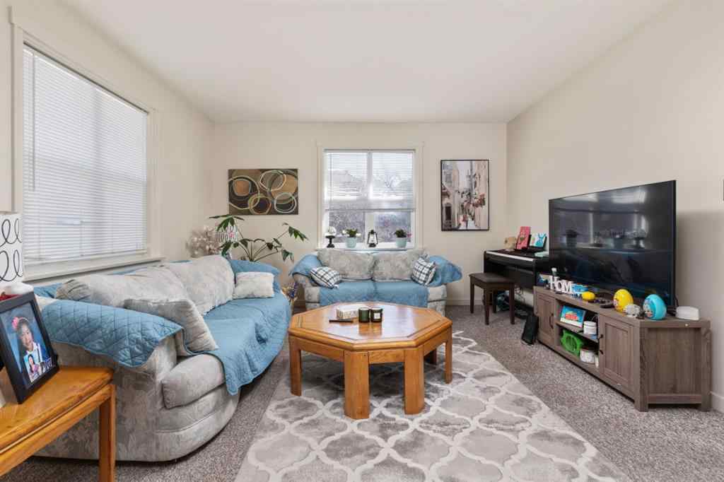 MLS® A2215344 - 5402 47 Avenue  in Mount Pleasant Camrose, Multi-Family