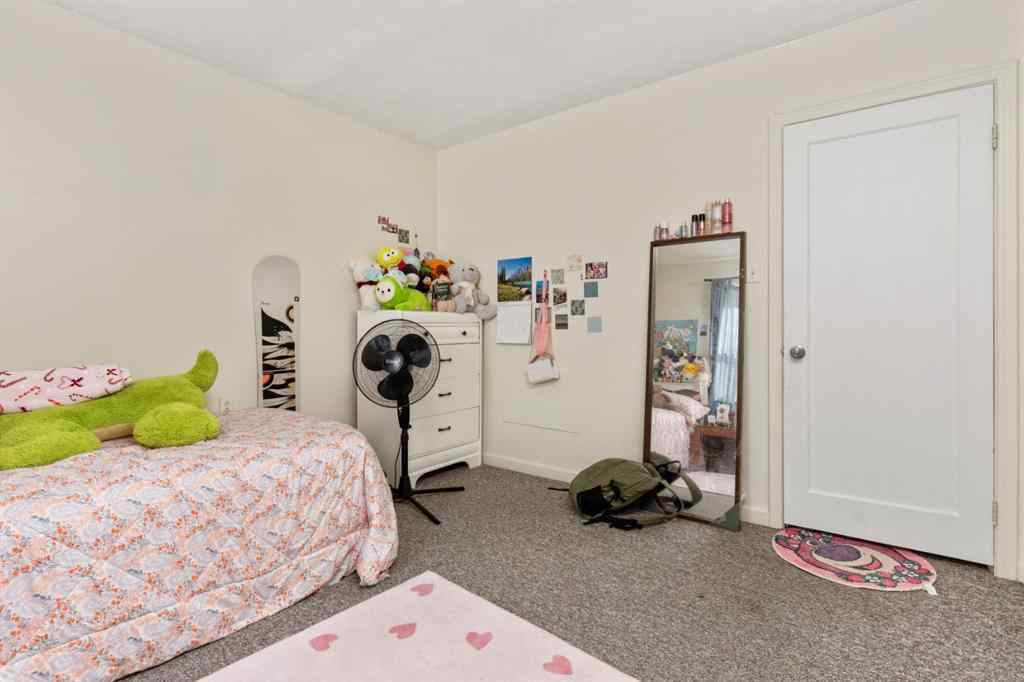 MLS® A2215344 - 5402 47 Avenue  in Mount Pleasant Camrose, Multi-Family