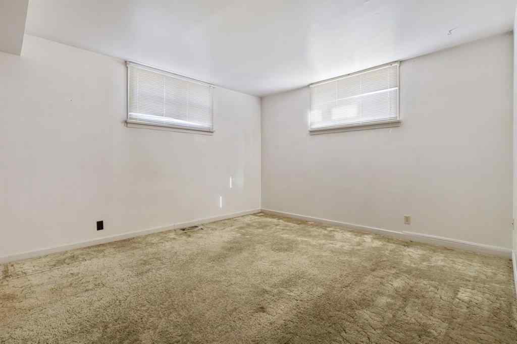 MLS® A2215344 - 5402 47 Avenue  in Mount Pleasant Camrose, Multi-Family