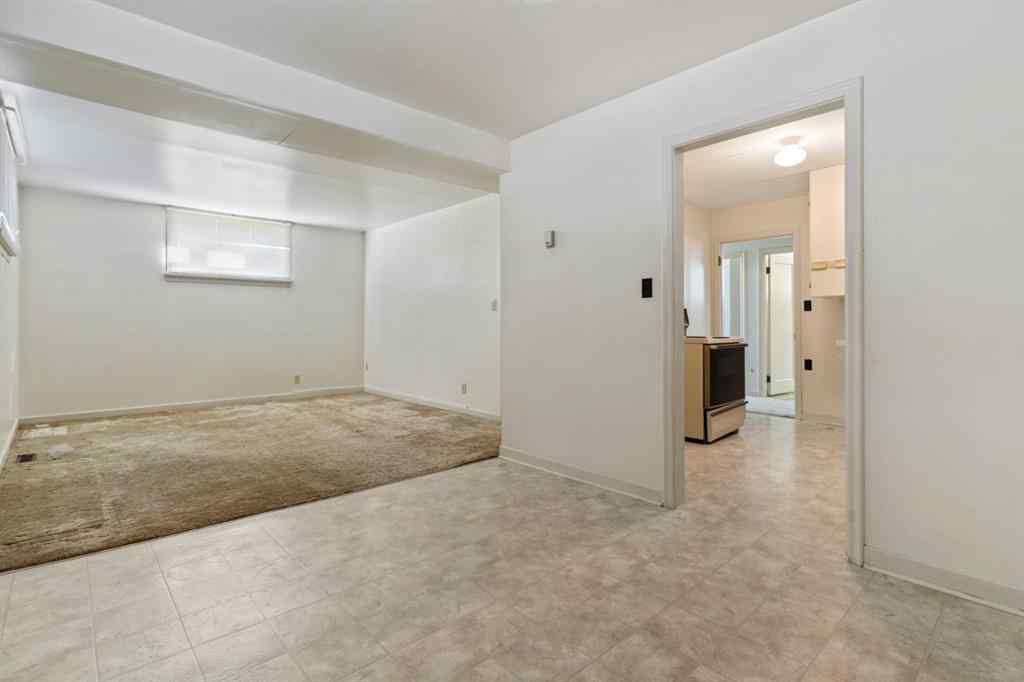 MLS® A2215344 - 5402 47 Avenue  in Mount Pleasant Camrose, Multi-Family