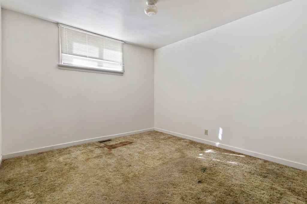 MLS® A2215344 - 5402 47 Avenue  in Mount Pleasant Camrose, Multi-Family