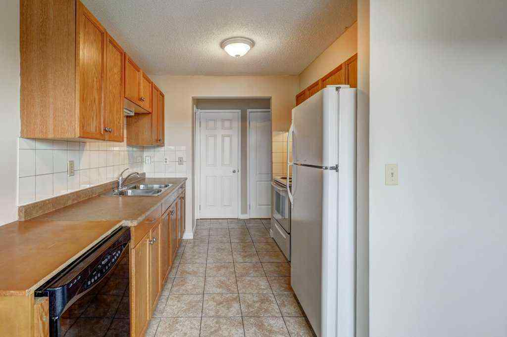 MLS® A2215361 - Unit #1 519 64 Street NE in Thorncliffe Calgary, Residential