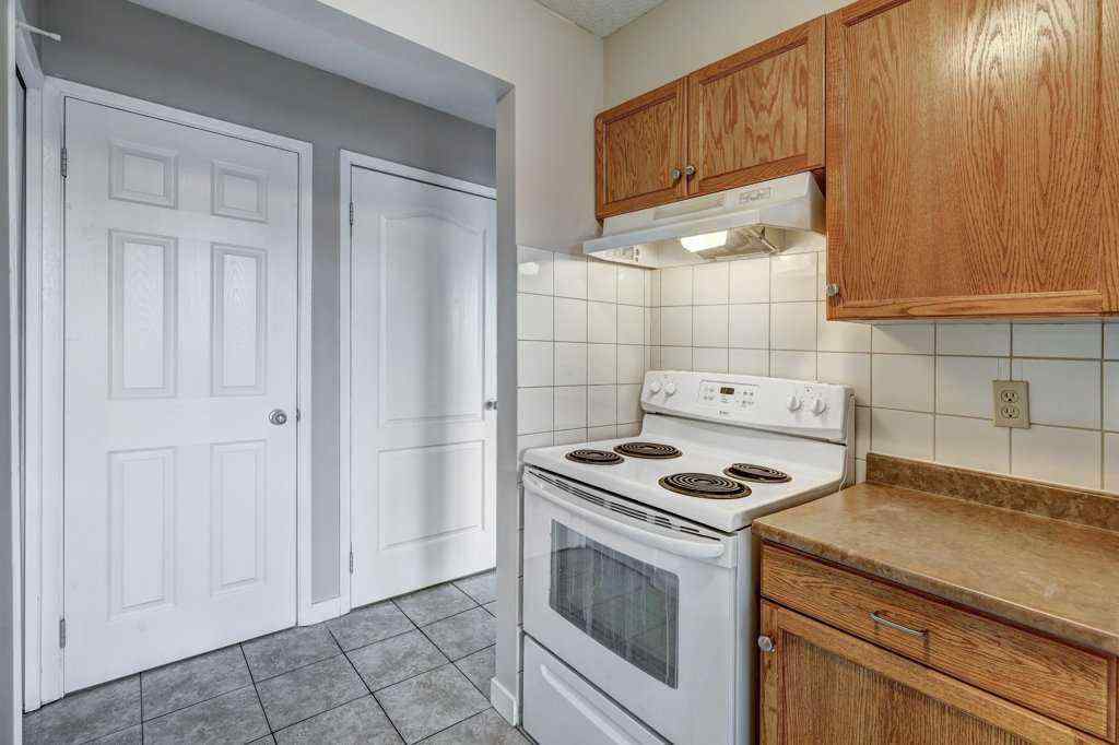 MLS® A2215361 - Unit #1 519 64 Street NE in Thorncliffe Calgary, Residential