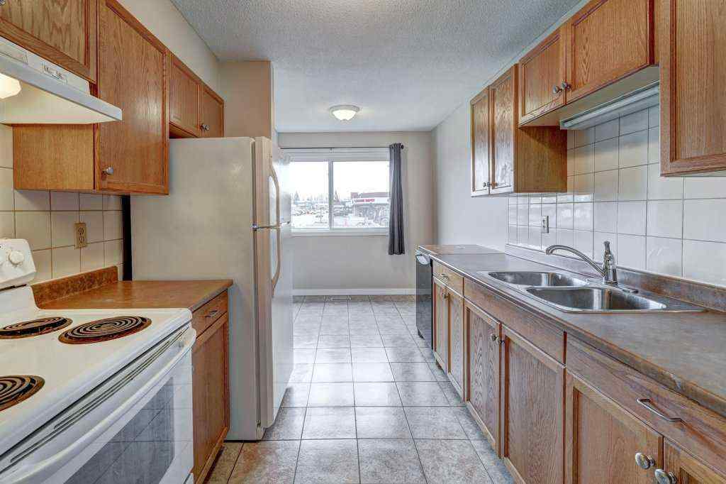 MLS® A2215361 - Unit #1 519 64 Street NE in Thorncliffe Calgary, Residential