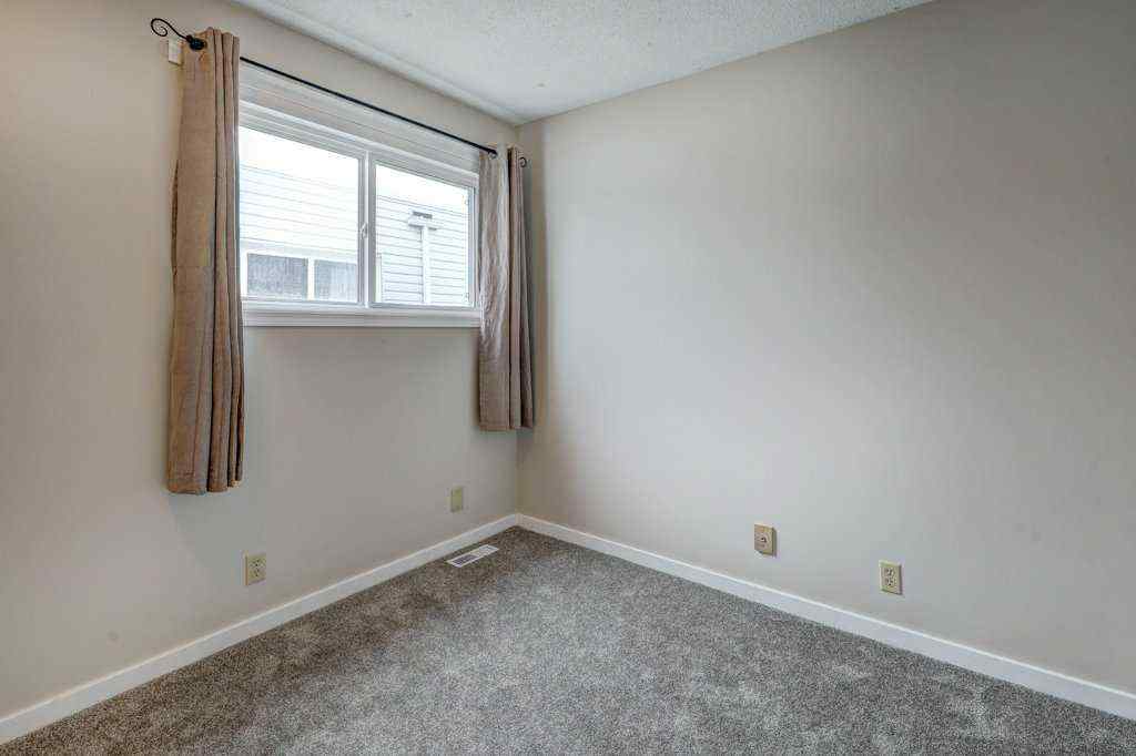 MLS® A2215361 - Unit #1 519 64 Street NE in Thorncliffe Calgary, Residential