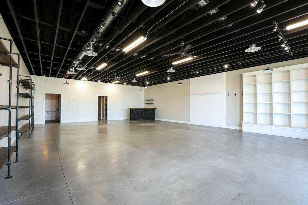 MLS® A2215418 - Unit #20 4012 4 Avenue S in Wt Hill Business Park Lethbridge, Commercial