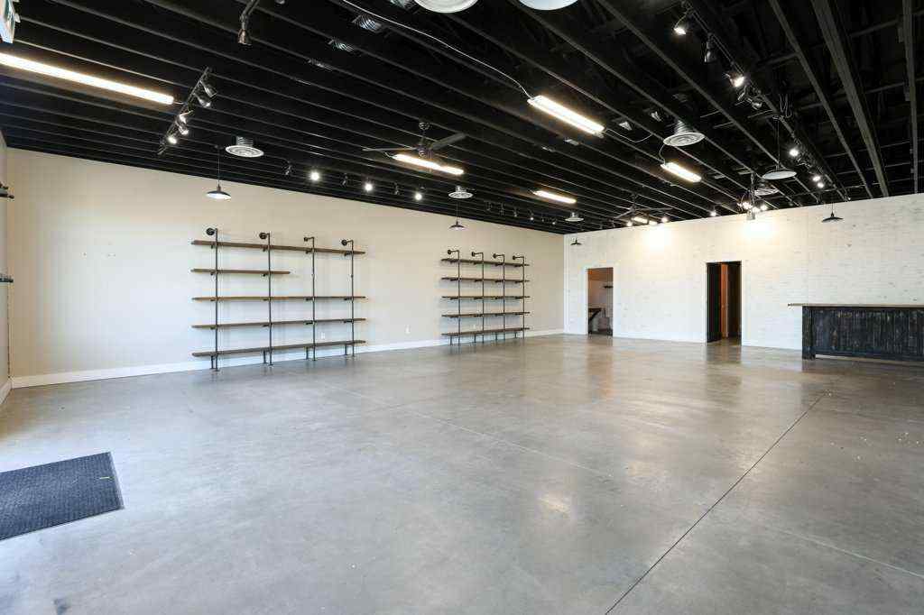 MLS® A2215418 - Unit #20 4012 4 Avenue S in Wt Hill Business Park Lethbridge, Commercial