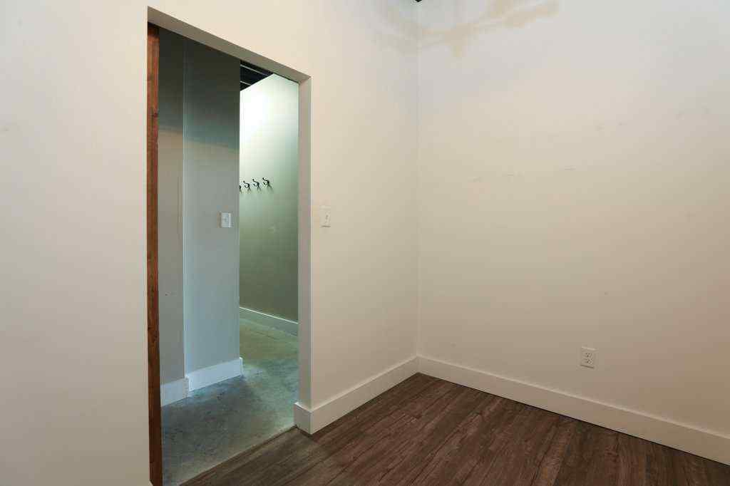 MLS® A2215418 - Unit #20 4012 4 Avenue S in Wt Hill Business Park Lethbridge, Commercial