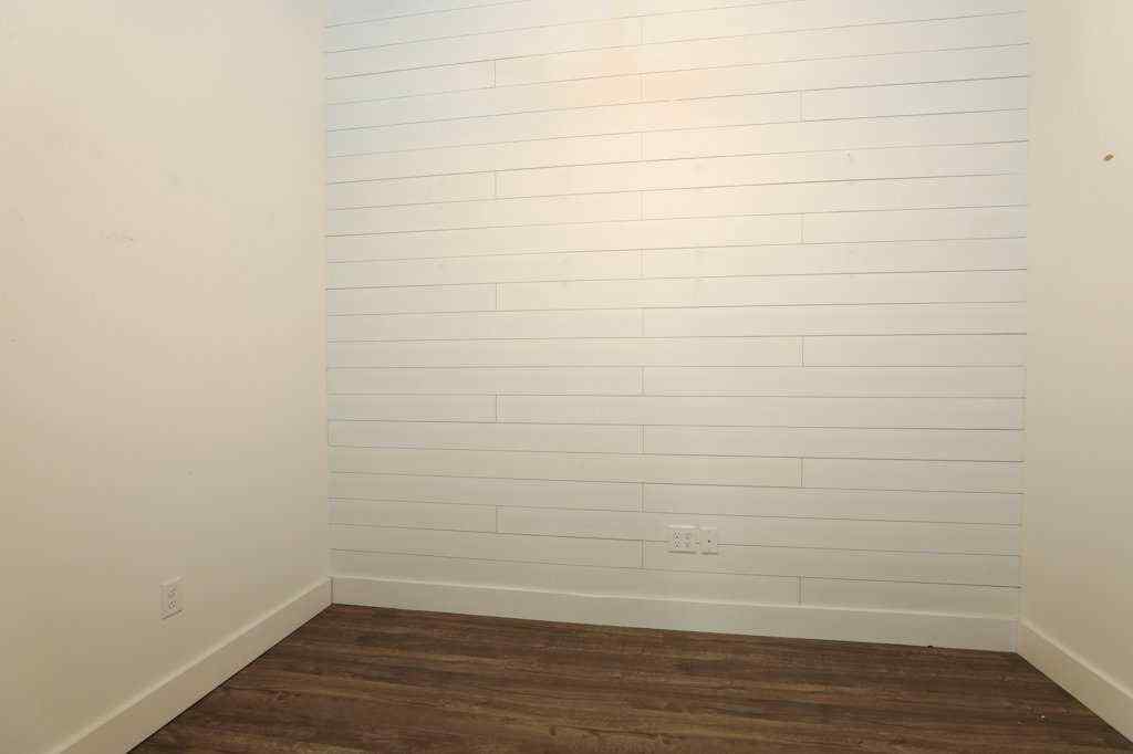 MLS® A2215418 - Unit #20 4012 4 Avenue S in Wt Hill Business Park Lethbridge, Commercial