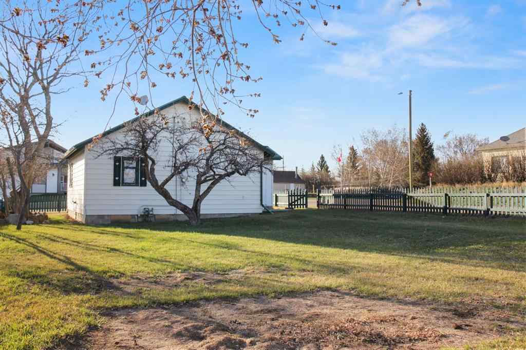 MLS® A2215438 - 301 Waterloo Street  in NONE Veteran, Residential