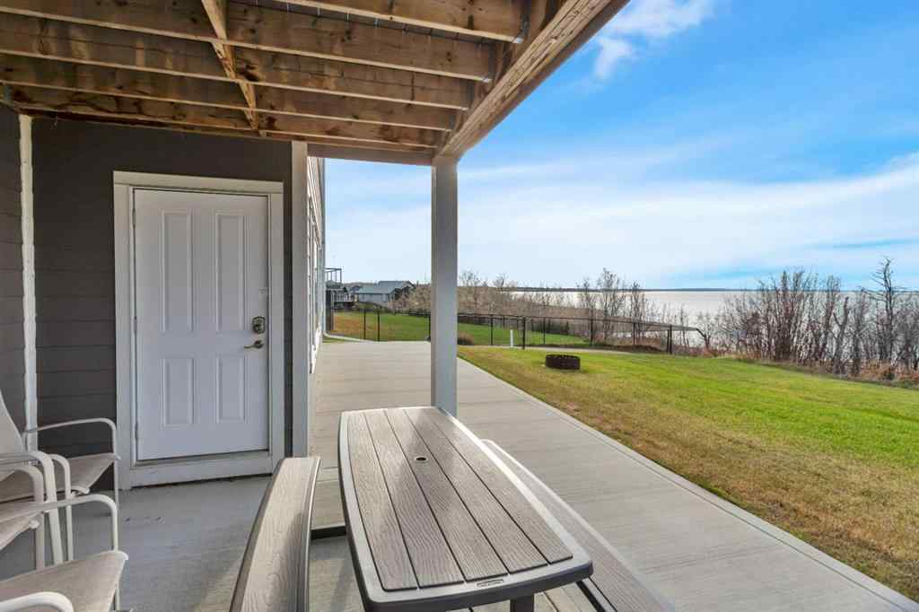 MLS® A2215466 - 23 Marina View Close   in Rochon Sands Heights Rural Stettler No. 6, County of, Residential
