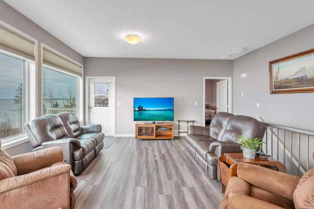 MLS® A2215466 - 23 Marina View Close   in Rochon Sands Heights Rural Stettler No. 6, County of, Residential