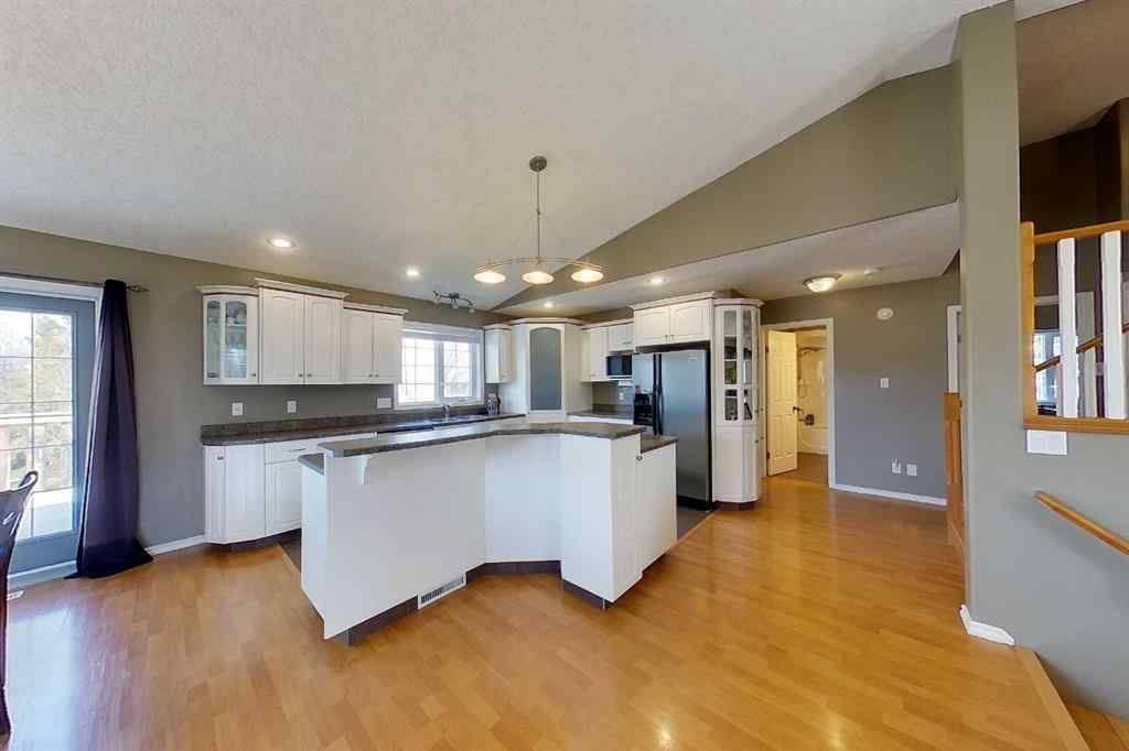 MLS® A2215477 - 2300 Pioneer Drive SW in NONE Slave Lake, Residential