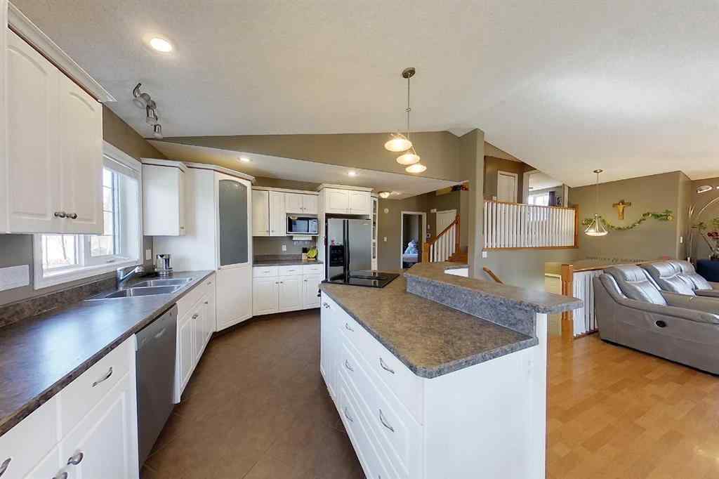 MLS® A2215477 - 2300 Pioneer Drive SW in NONE Slave Lake, Residential