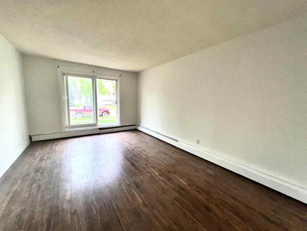MLS® A2215501 - Unit #107 114 Mount Pleasant Drive  in Mount Pleasant Camrose, Residential